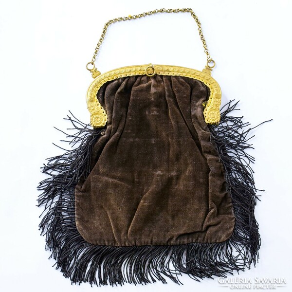 Velvet theater bag with golden frame and fringe decoration
