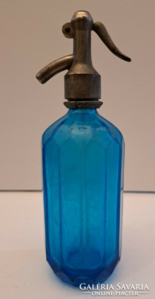 Félliteres Hungária feliratos, díszített kék szódásüveg