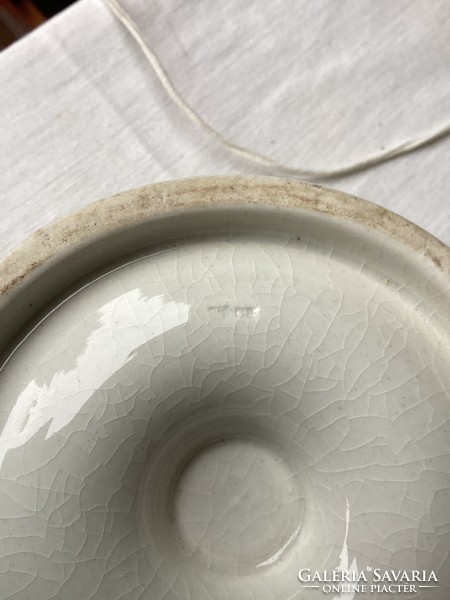 Zsolnay porcelán gyufa tartó és gyújtó.