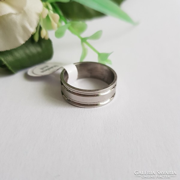 New, silver-colored, recessed striped ring - usa 8 / eu 57 / ø18mm