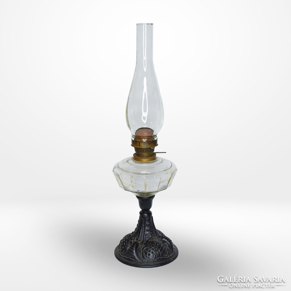 Antique table oil lamp