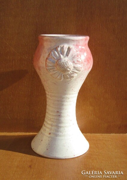 Virág díszítéssel retro kerámia váza