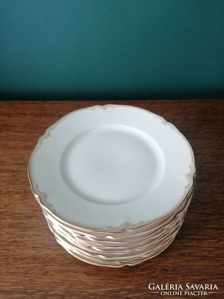 45-piece Bavarian Hutschenreuther porcelain tableware