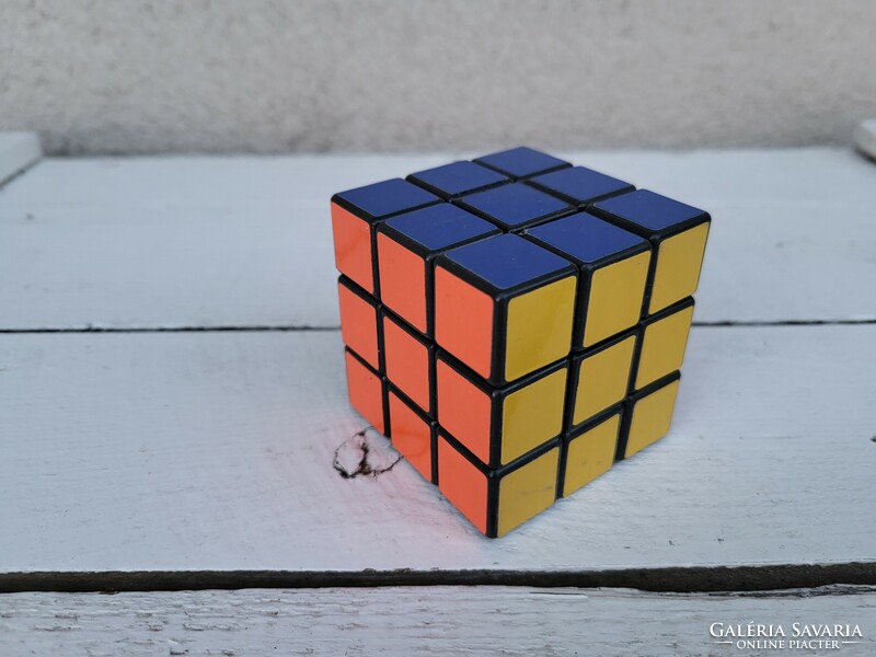 Bűvös kocka_Rubik kocka_eredeti_retro logikai játék