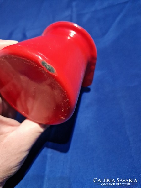 Red enamel pouring handle