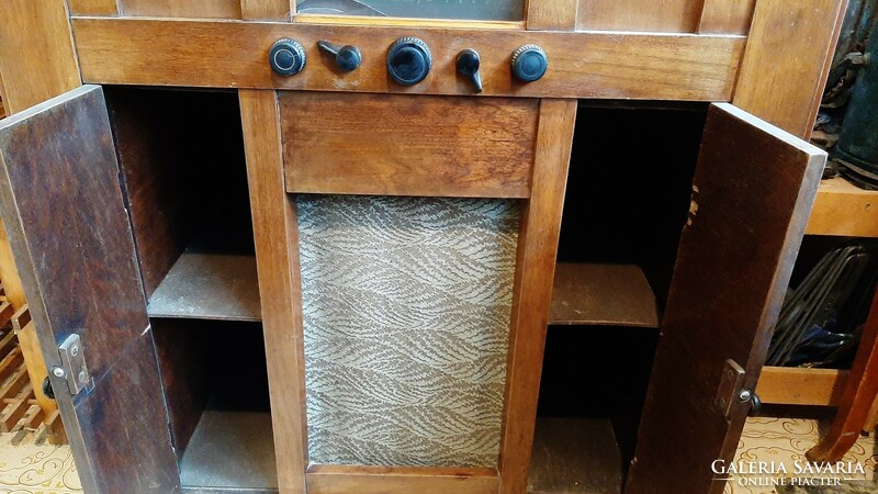 Art deco music cabinet, standard radio