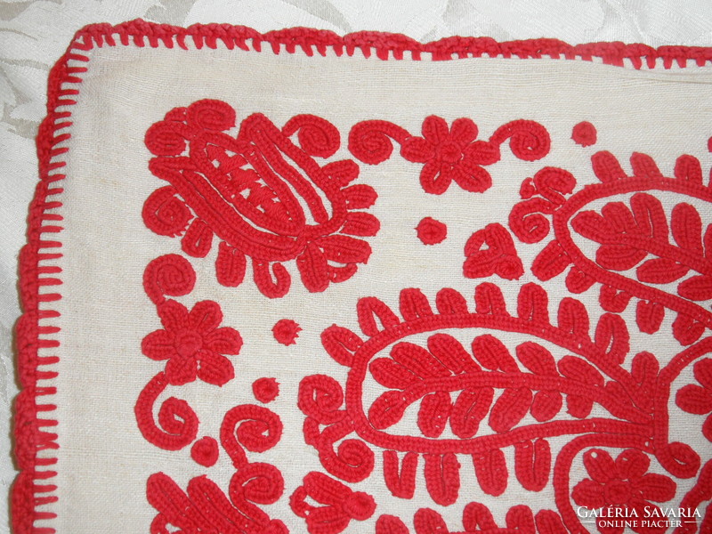 Decorative cushion cover with Kalotaszeg writing