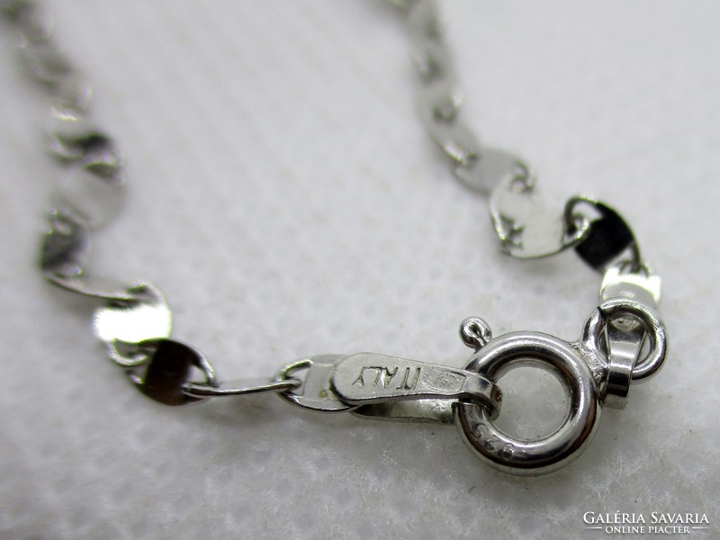 Beautiful silver necklace with a special pattern