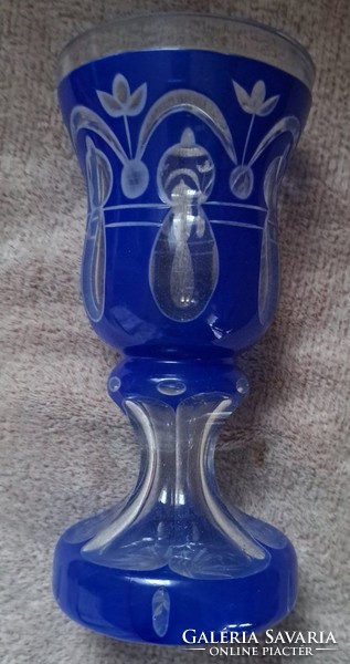 Biedermeier jellegű kék talpas pohár