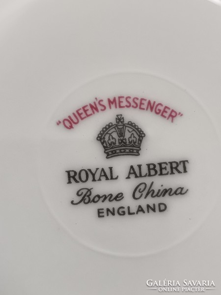 Royal Albert Qeens Messenger fehér rózsás reggeliző szett