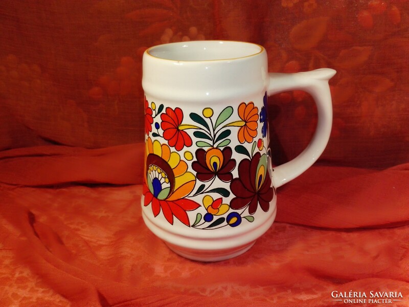 Hand-painted porcelain jug..\..Kalocsa pattern\.