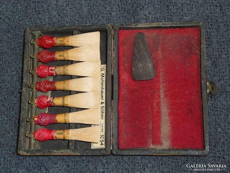 Régi hangszer alkatrész régi oboa síp készlet dobozában kb 100 éves német fafúvós hangszer síp
