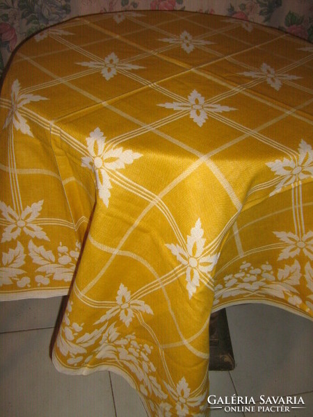Woven tablecloth with beautiful flower pattern
