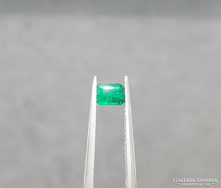 Brazilian emerald 0.39 Carat. With certification.