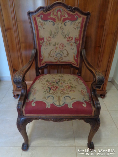 Antique gentleman's armchair - sofa-tron ﻿decorative size - appearance ii.