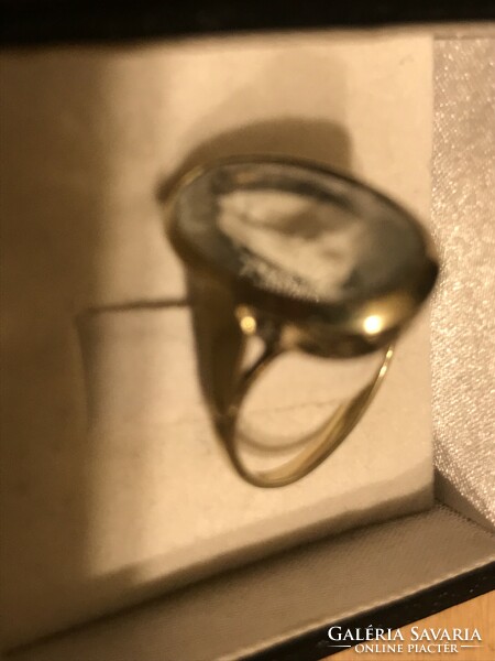 Antique yellow gold ring with aquamarine stone
