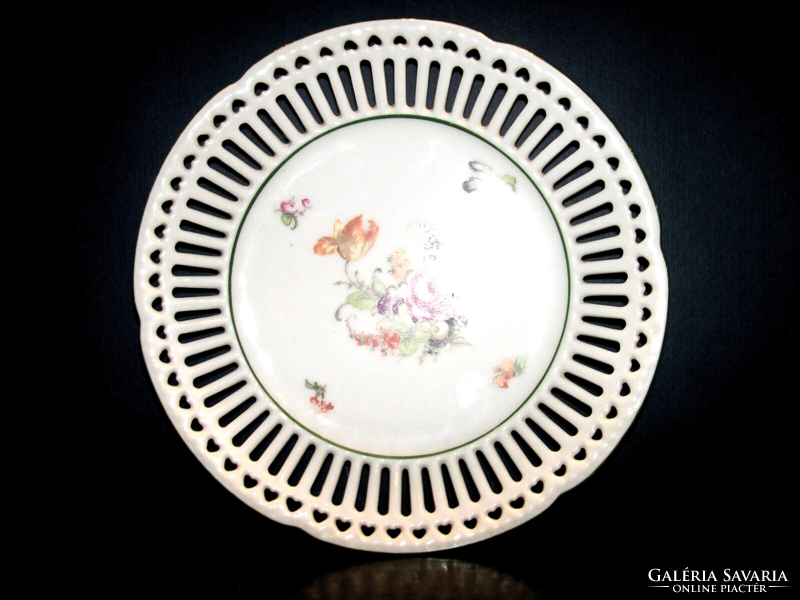 . Openwork plate with floral pattern
