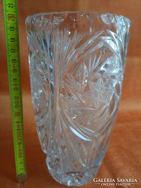 Nagyméretű csiszolt kristály váza  20 cm magas