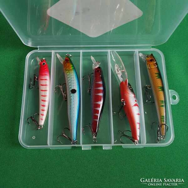 New 5-piece wobbler fishing bait set in box - 1.