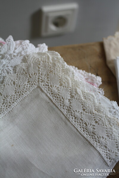 Wonderful collection of 10 textile lace handkerchiefs - beautiful, flawless