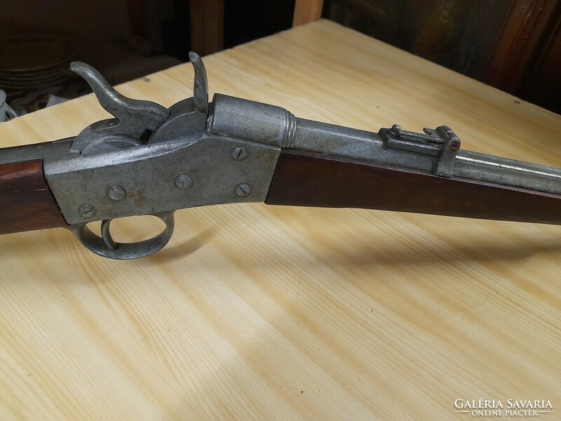 American Civil War old replica, movie theater prop rifle.