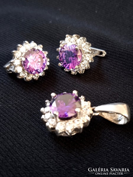 Beautiful pendant-earring set with zircons