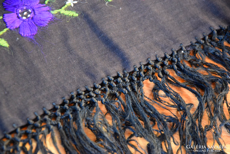 Antique old folk hand-embroidered shawl shoulder scarf folk costume wear 113 + fringe