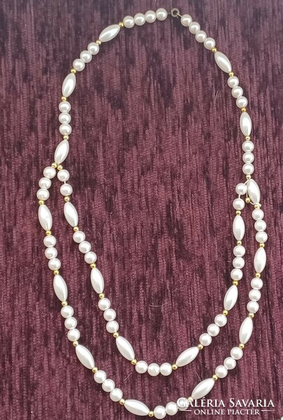 Retro necklace for sale in good condition