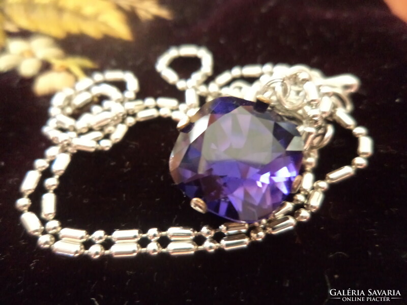 Bizsu necklace (new) with purple stone pendant