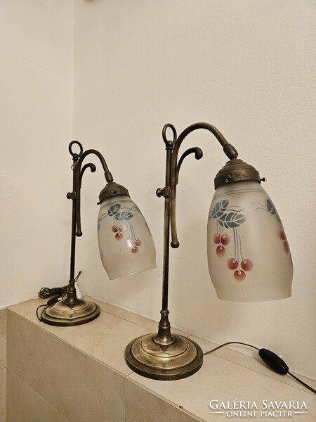 Pair of old lamps (asztali lampa)
