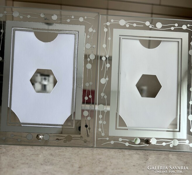 Glass desktop photo holder/photo frame