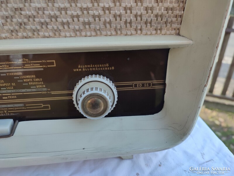 Hunting cartridge factory ed 55 old radio