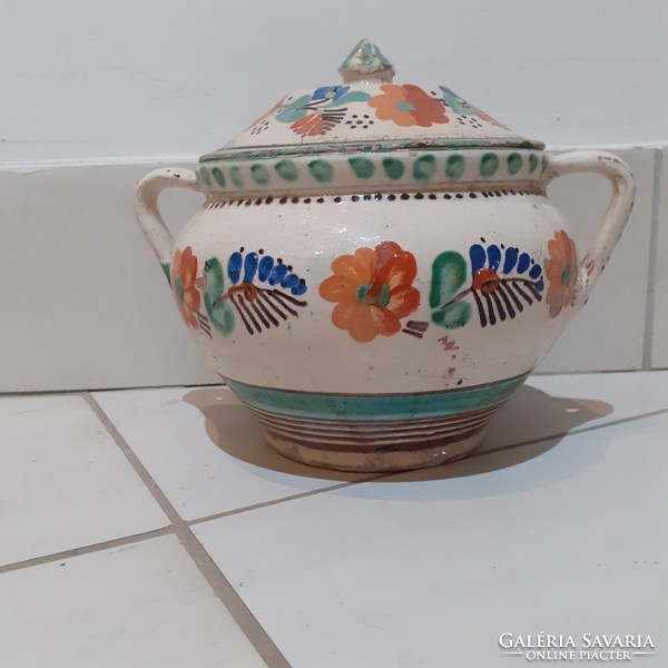 Old folk earthenware from Sarospataki