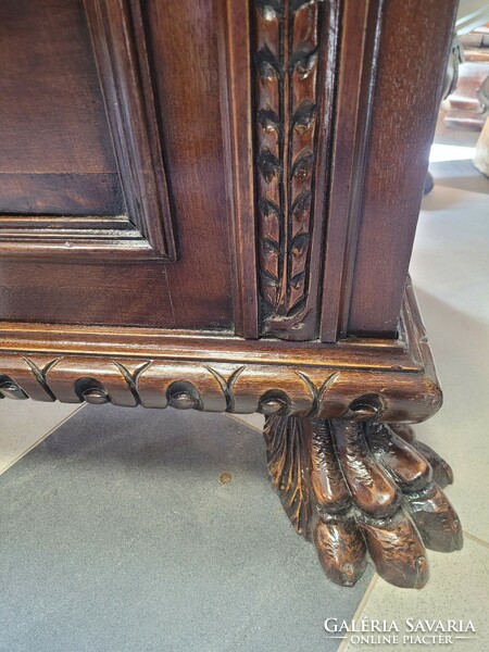 Antique renaissance chest bench