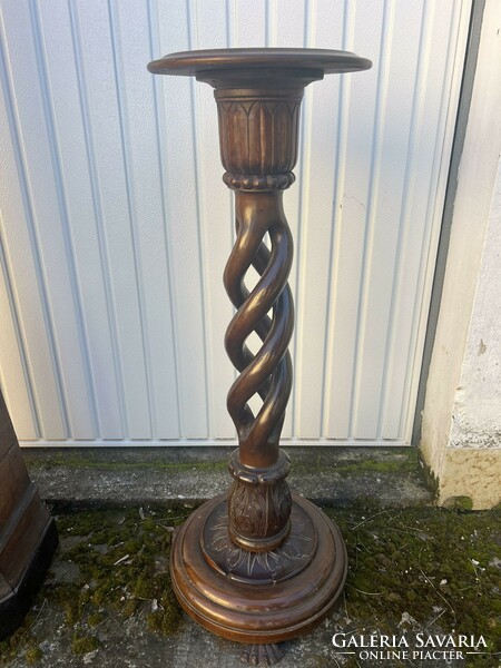 Antique statue holder column / pedestal.