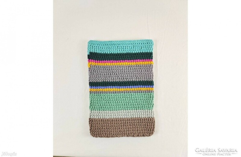 Crochet laptop holder, laptop protector