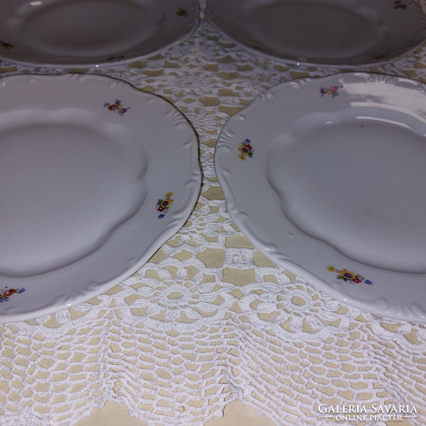 Zsolnay kedvelt virágos porcelán lapos tányérok