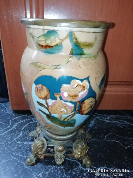 Jelzett  váza 5. gyűjteményből gyönyörű darab 21 cm x 11 cm