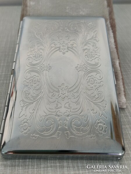 Very nice metal cigarette case with tendril pattern