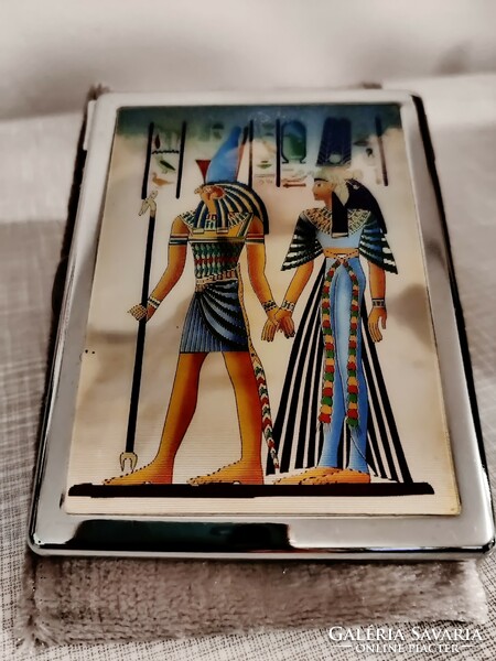 Fém cigarettatárca egyiptomi hologramos kép díszítéssel
