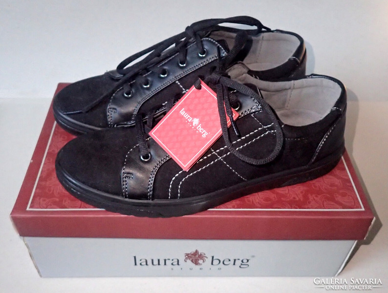 Új címkés Laura Berg 38-as méretű fekete női cipő saját dobozában