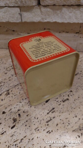 Compack maraschino tea old tin box in good condition