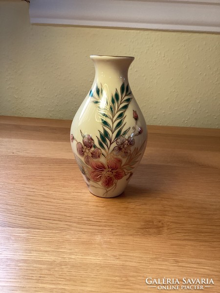 Hand painted Zsolnay porcelain vase 13 cm.