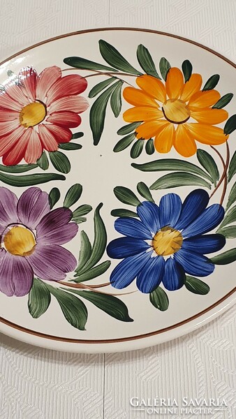 Old hand-painted wall plate (with a diameter of 17 cm).