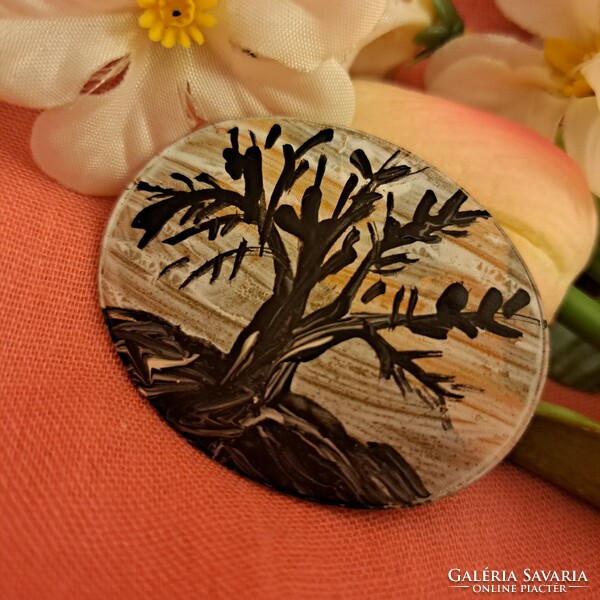 Hand-painted wooden brooch 6 cm