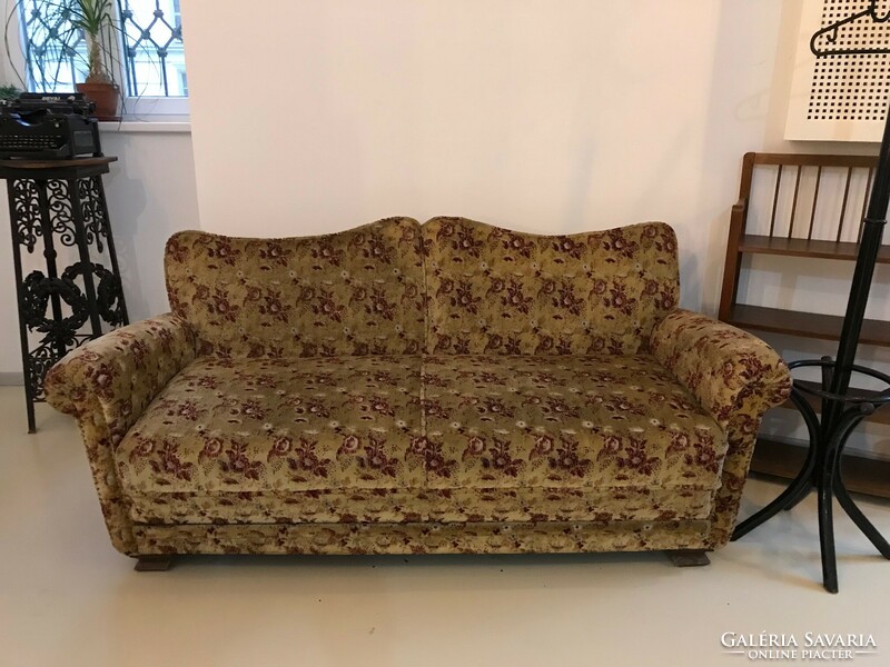 Antik ülőgarnitúra kihúzható kanapéval