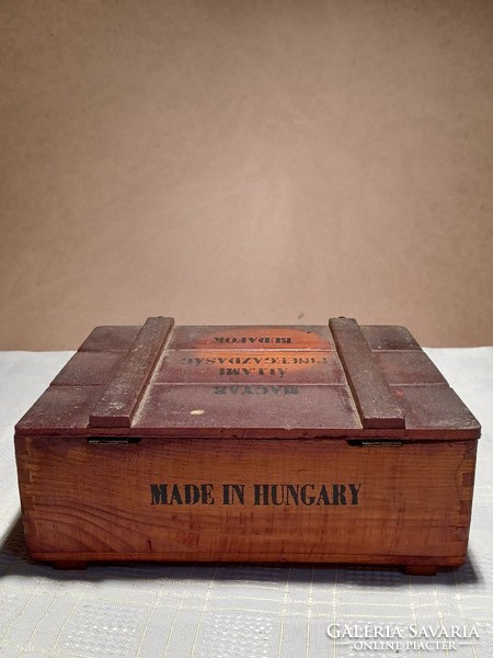 Brand vermouth wooden crate - Hungarian state cellar farm Budafok