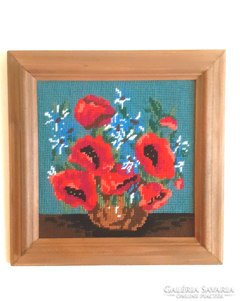 Poppy tapestry picture in a wooden frame. 28X28 cm