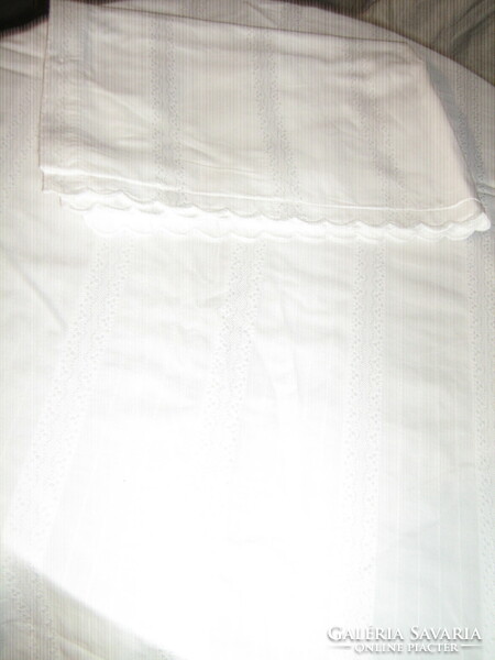 Beautiful snow-white light damask bedding set