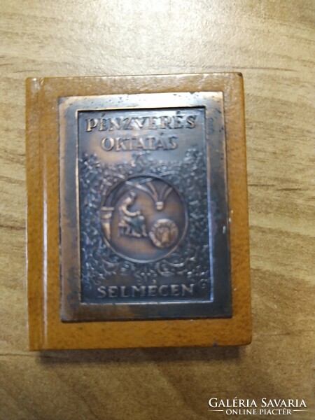 Coinage education in Selmecen metal plaquettes - minibook